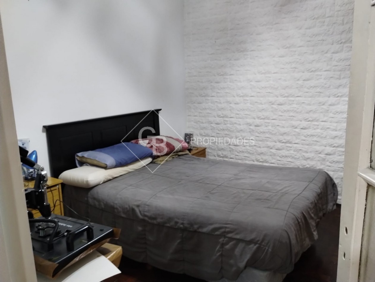 VENTA PH 3 AMBIENTES CON TERRAZA PROPIA EN LOMAS DEL MIRADOR