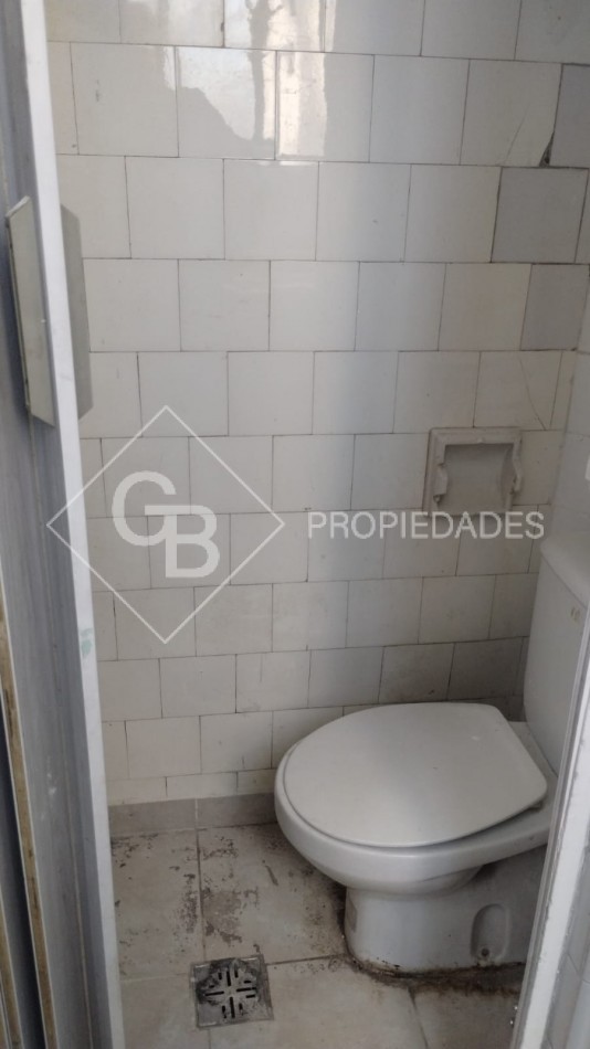 ALQUILER DEPARTAMENTO 3 AMBIENTES CON DEPENDENCIA EN MICROCENTRO