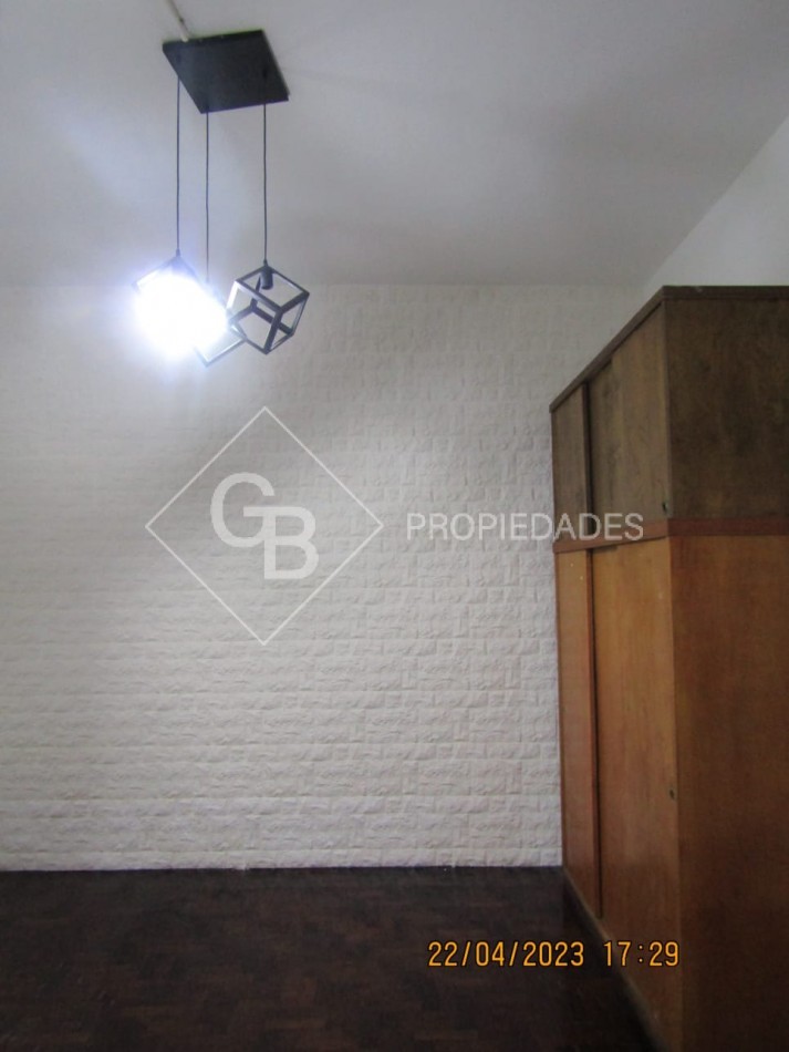 VENTA PH 3 AMBIENTES CON TERRAZA PROPIA EN LOMAS DEL MIRADOR