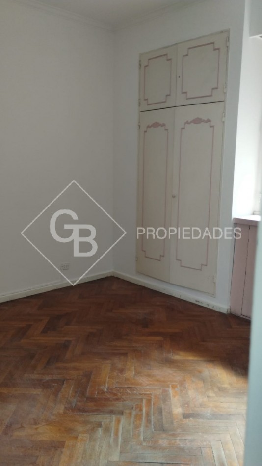 ALQUILER DEPARTAMENTO 3 AMBIENTES CON DEPENDENCIA EN MICROCENTRO
