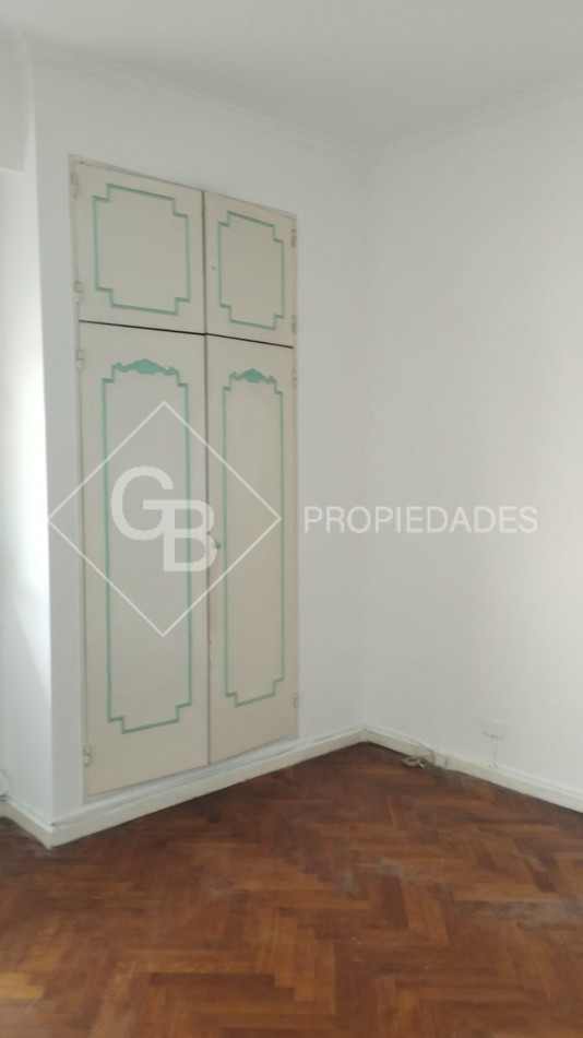 ALQUILER DEPARTAMENTO 3 AMBIENTES CON DEPENDENCIA EN MICROCENTRO