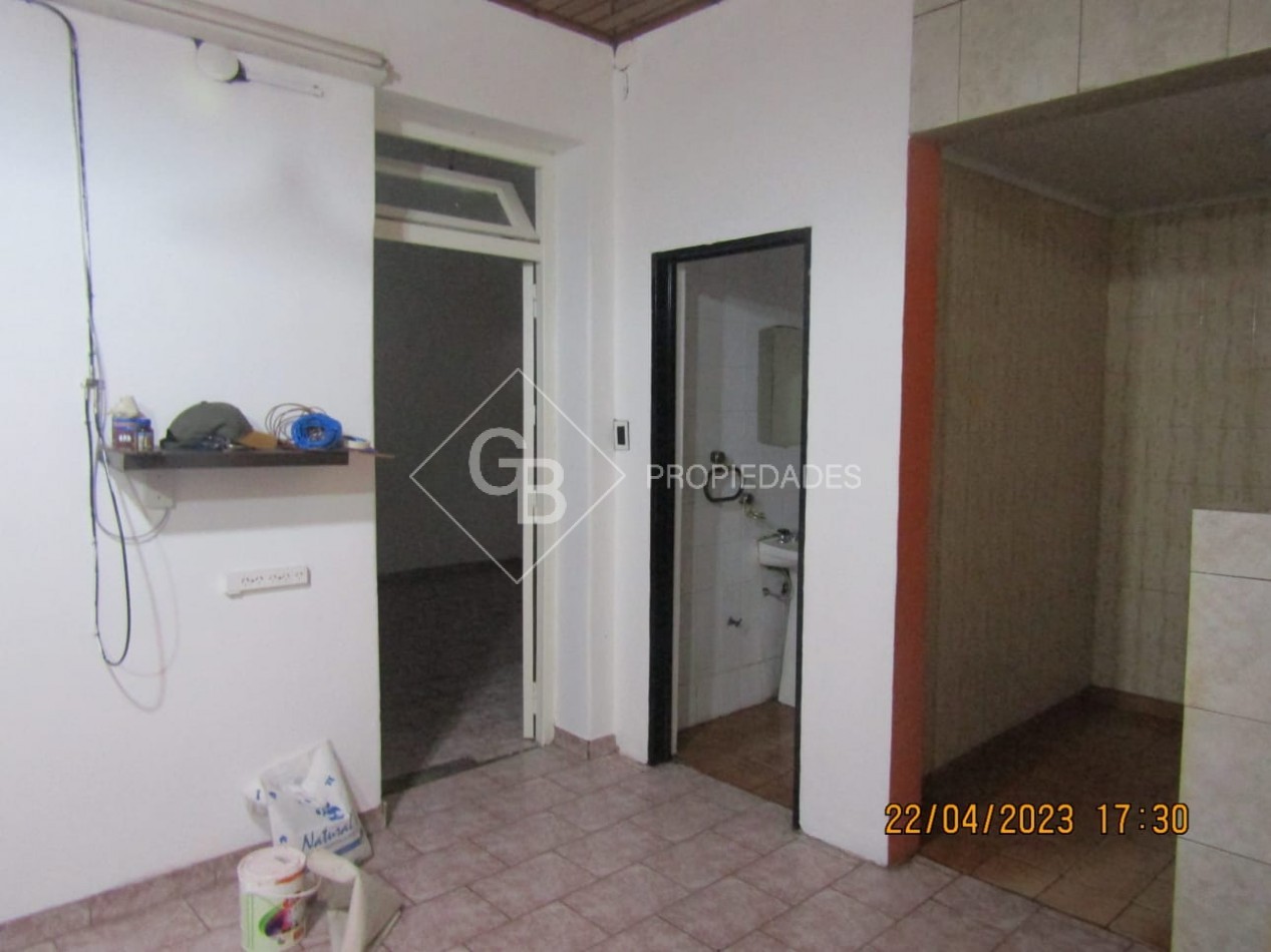 VENTA PH 3 AMBIENTES CON TERRAZA PROPIA EN LOMAS DEL MIRADOR