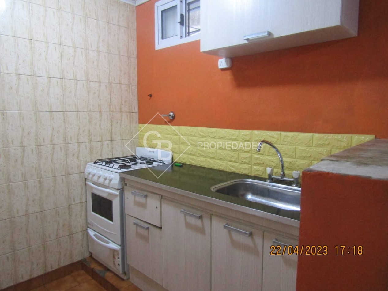VENTA PH 3 AMBIENTES CON TERRAZA PROPIA EN LOMAS DEL MIRADOR