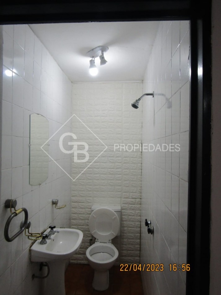 VENTA PH 3 AMBIENTES CON TERRAZA PROPIA EN LOMAS DEL MIRADOR